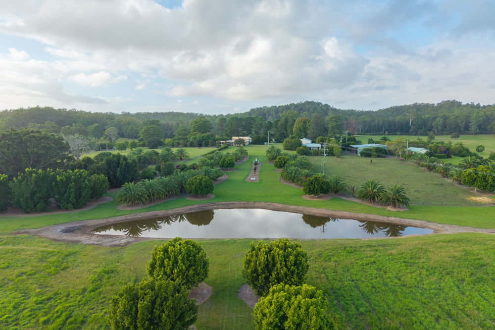 CRESTWOOD PARK ESTATE