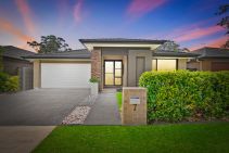 LUXURY LIVING SURROUNDED BY LAKES, PARKS & LIFESTYLE AMENITIES