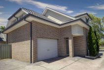 CONTEMPORARY COMFORT IN A GREAT LOCATION!!!