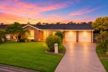 EXCEPTIONAL FAMILY LIVING IN A PRIME LOCATION!!!