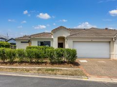 BEAUTIFULLY PRESENTED FAMILY HAVEN IN SOUGHT-AFTER SOMERSET PARK