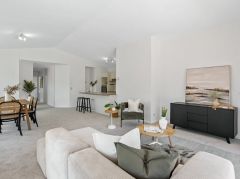 CHARMING LOWSET HOME IN ROBINA - WALKING DISTANCE TO TOWN CENTRE