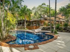 MULTI GENERATIONAL LIVING ON ONE OF THE BEST BLOCKS IN MUDGEERABA!