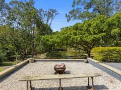 TIME TO EXIT THE RAT RACE&HELLIP;..PEACEFUL PRIVATE LIVING, SO CLOSE TO EVERYTHING YOU NEED.