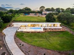 THE BAR HAS BEEN RAISED &NDASH; A QUALITY CONTEMPORARY ESTATE