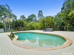MODERN DUAL-LIVING LUXURY IN THE HEART OF MUDGEERABA