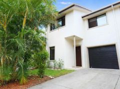 LOW MAINTAIN ELEVATED TOWNHOME IN SMALL CENTRAL COMMUNITY - MUST BE SOLD - SELLER MOVING INTERSTATE