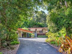 PEACEFUL ACREAGE RETREAT WITH DUAL LIVING POTENTIAL