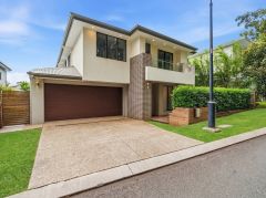 ELEVATED FAMILY LUXURY WITH COASTAL OUTLOOK & TRANQUIL BUSHLAND SETTING