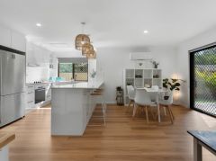 A STATEMENT IN STYLE, SPACE AND SEAMLESS INDOOR OUTDOOR LIVING