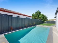 LUXURY, LIFESTYLE & PRIVACY &MDASH; FULLY RENOVATED ROBINA RETREAT