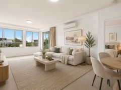 WATERFRONT LUXURY, & EXCEPTIONAL CONVENIENCE