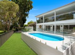 EXQUISITELY PRESENTED, BRILLIANTLY POSITIONED 5 BED, 3 BATH, DUAL LIVING HAMPTONS THEMED HOME IN MANICURED GROUNDS