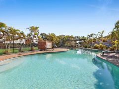 SPACIOUS RESORT-STYLE LIVING IN THE HEART OF VARSITY LAKES