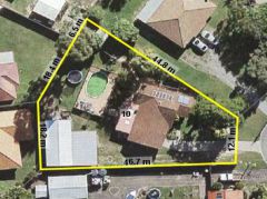 Re 10 Blamey ct Morayfield