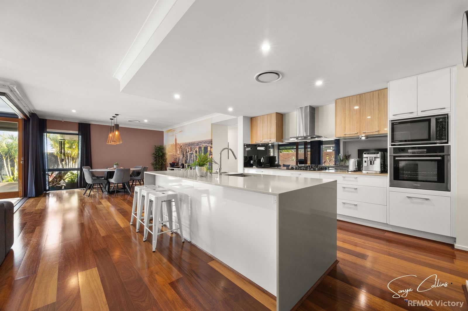 WOW FACTOR!...LUXURY METRICON HOME WITH POOL...3 LIVING AREAS ON 640SQM