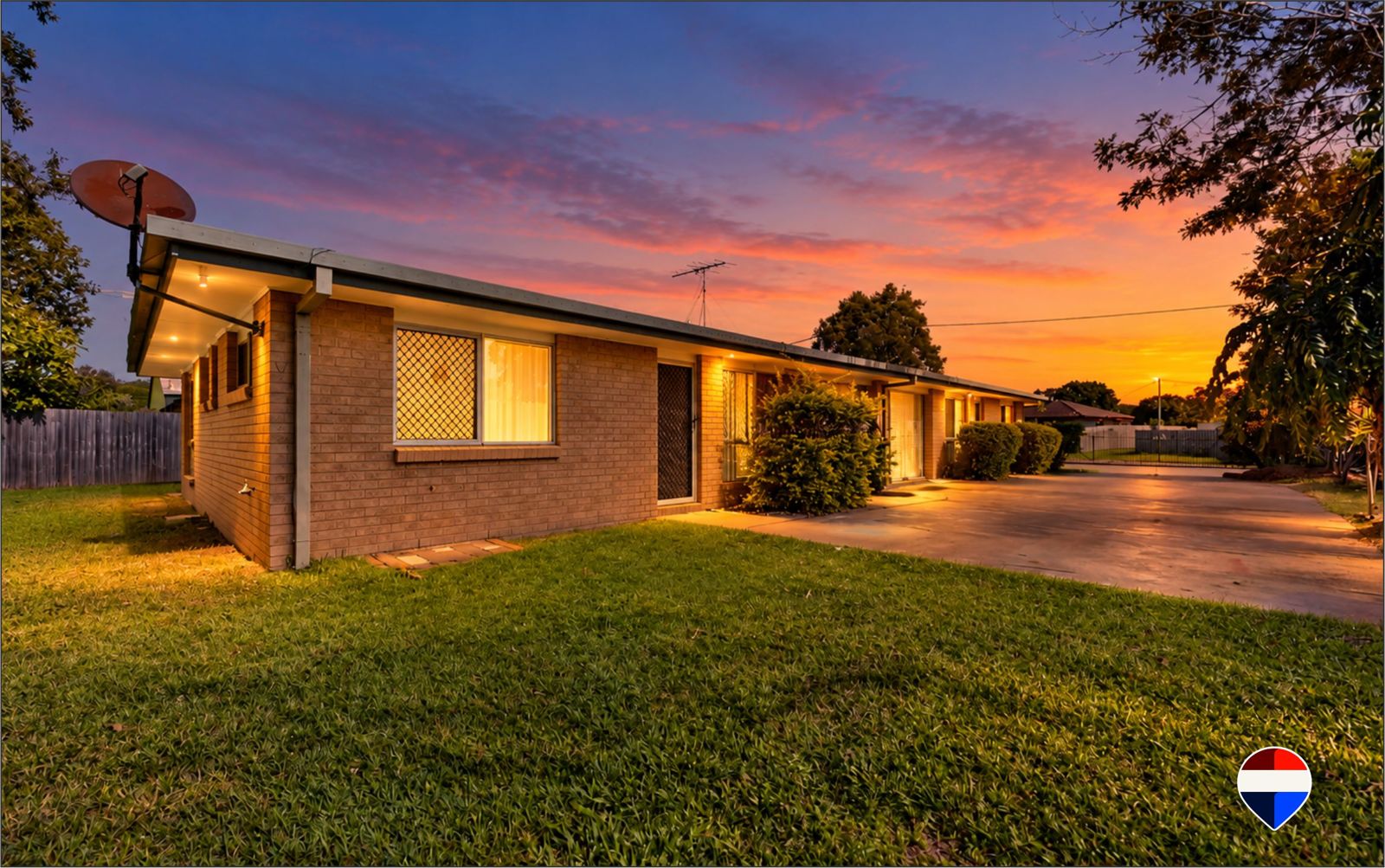 *****SEEING DOUBLE - SET OF TWO THREE BEDROOMS DUPLEX UNITS*****