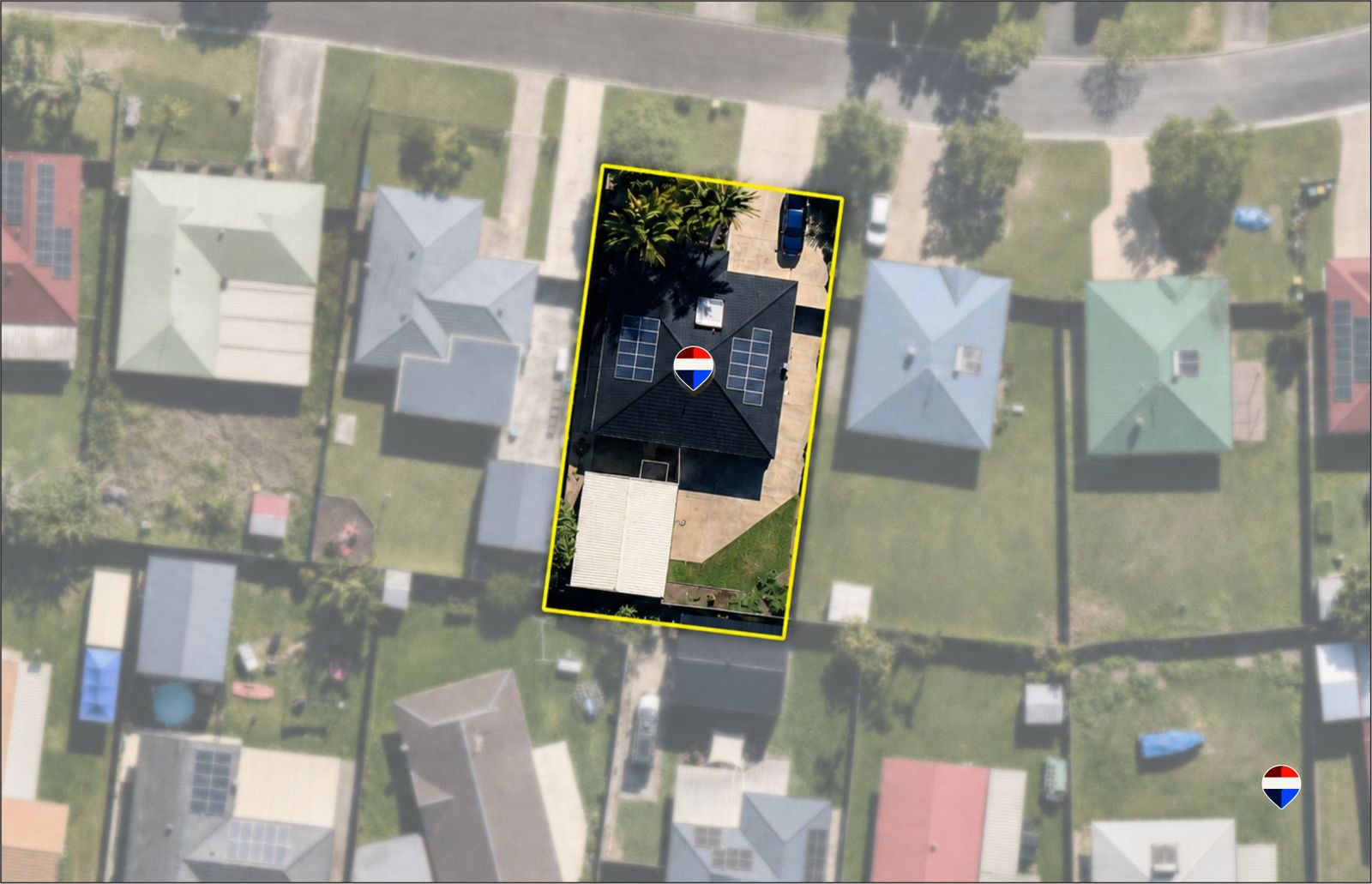 *****HUGE 9 X 6M SHED - VACANT AND READY TO MOVE IN ON 719 SQM WITH TWO LIVING AREAS*****