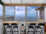 SEAVIEWS! BEACHSIDE UNIT! IDYLLIC LIFESTYLE!