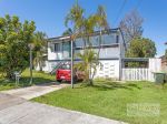 HIGHSET HOUSE CLOSE TO TRAIN & PEN.FAIR!