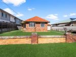 GORGEOUS CHARACTER HOME! HUGE 809M2 BLOCK!
