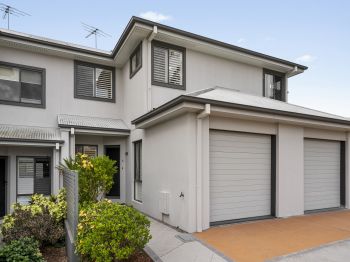 FULLY RENOVATED 3 BED UNIT - READY TO MOVE IN!