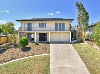 FIRST TIME ON THE MARKET - FAMILY HIGHSET IN QUIET CUL-DE-SAC LOCATION !