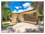 CHARMING FAMILY HOME ON A RARE 809M&SUP2; CORNER ALLOTMENT IN THE RANGE