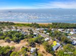 COASTAL LIVING JUST MOMENTS FROM KINKA BEACH!