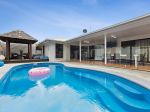 RELAX AND UNWIND IN COMFORT. POOL. WIFI. PETS WELCOME. DUCTED AIRCON