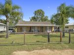 LOW MAINTENANCE & CLOSE TO TOWN!