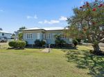 POSITION, CONVENIENCE AND COUNTRY CHARM.