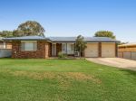 SPACIOUS FAMILY LIVING WITH A PEACEFUL RURAL OUTLOOK