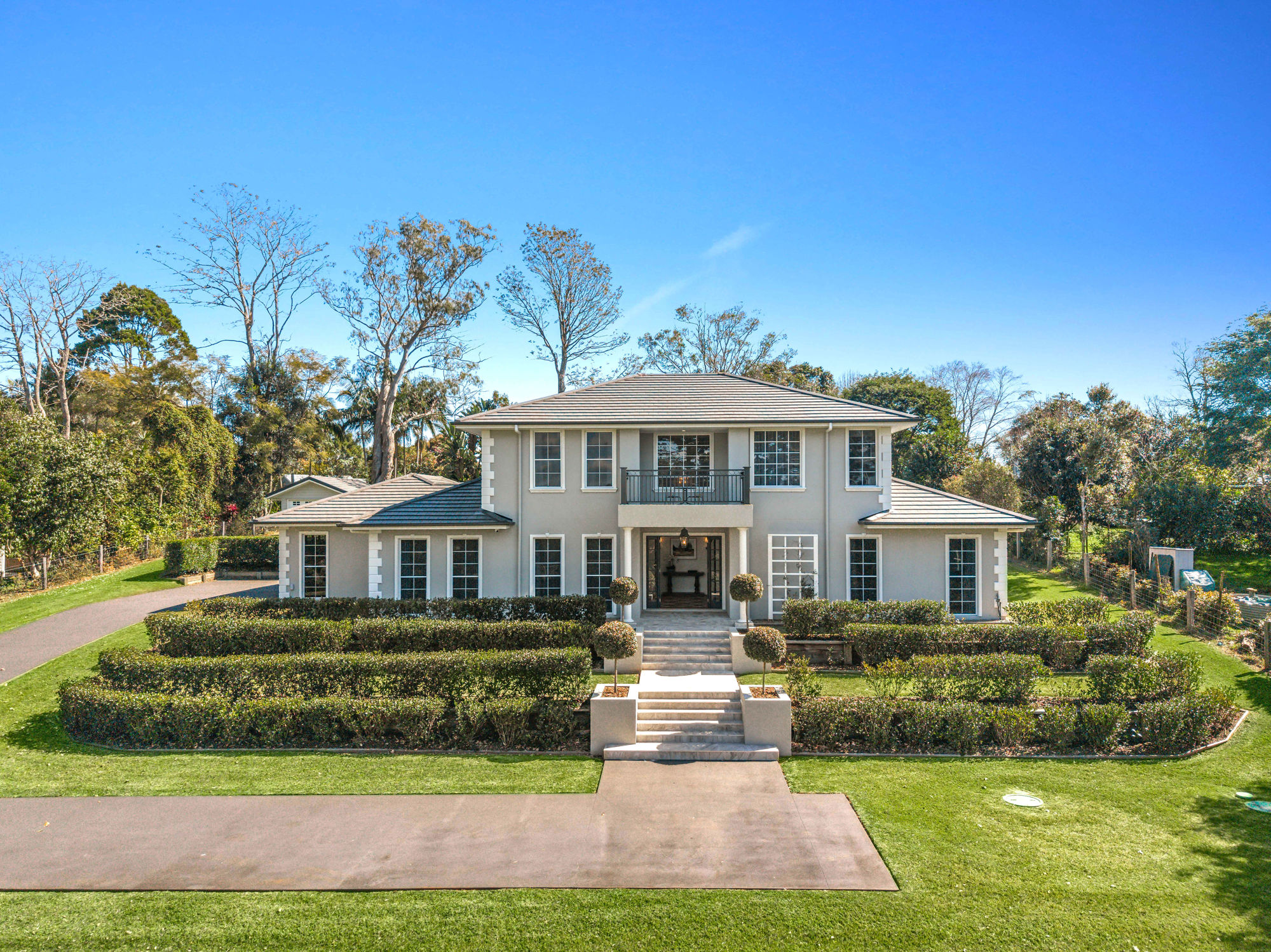 TREEHAVEN RETREAT: THE EPITOME OF STYLE AND CHARM
