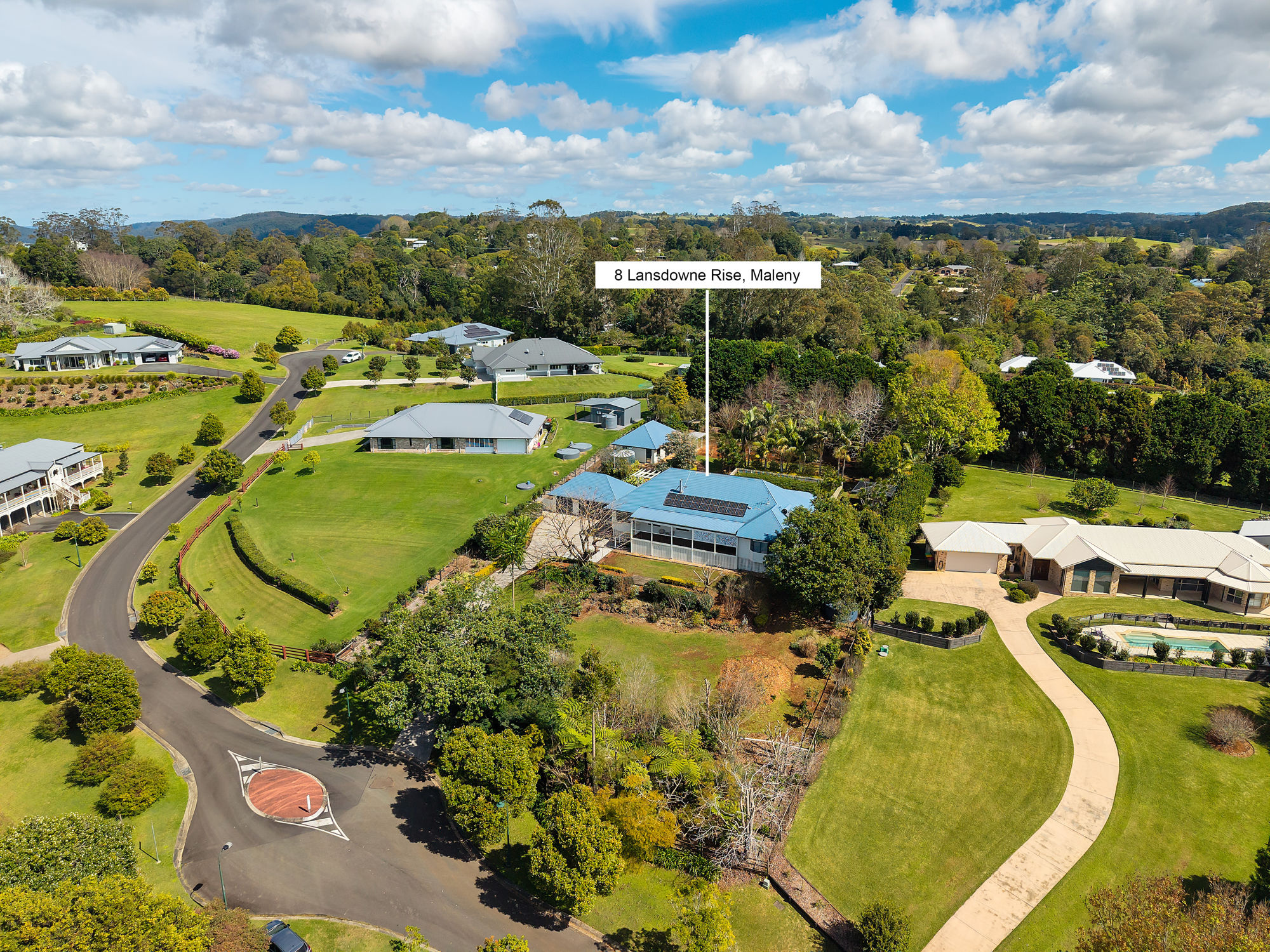 COUNTRY CHARM - TIMELESS CHARACTER - STUNNING VIEWS
