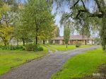 COUNTRY RETREAT ON THE EDGE OF TOWN