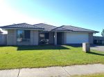 CABOOLTURE - CONVENIENT & SECURE -MOVE IN BEFORE CHRISTMAS!!!