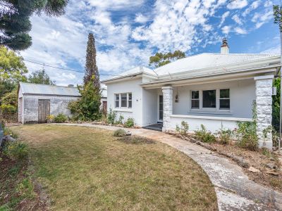 SOLID CORNER ALLOTMENT LIVING IN A PRIME PENOLA LOCATION