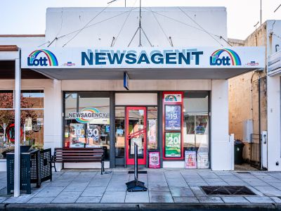 ESTABLISHED BUSINESS OPPORTUNITY IN THE HEART OF PENOLA