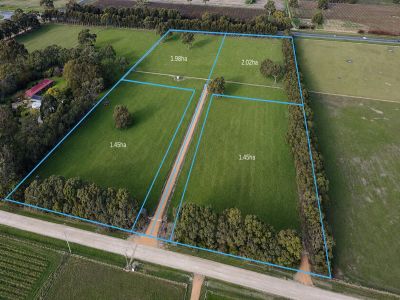 FOUR EXCEPTIONAL LIFESTYLE ALLOTMENTS &NDASH; MINUTES FROM TOWN