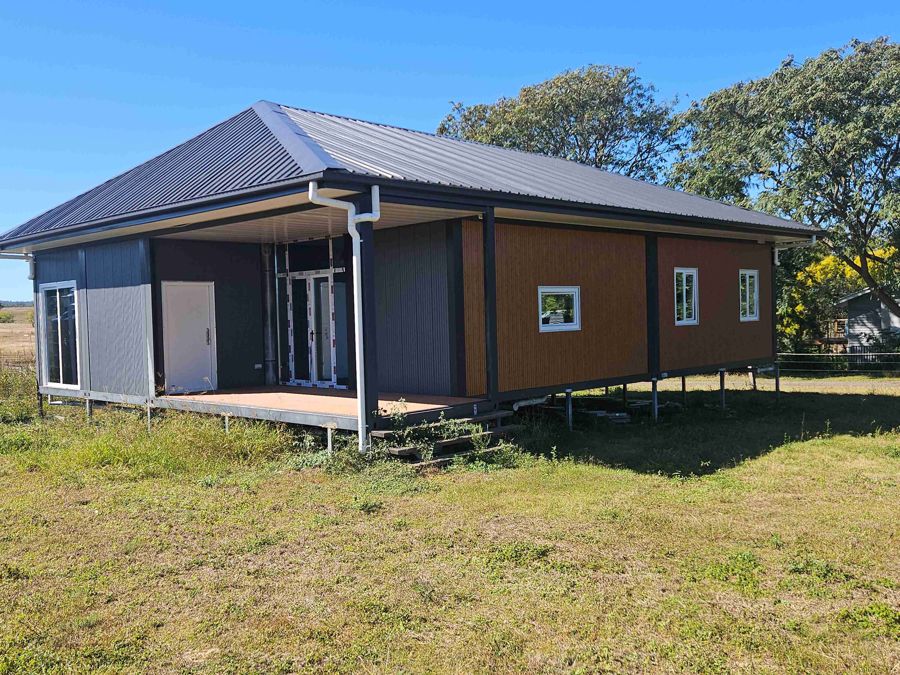 NEWBUILD IN TANSEY