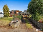 FAMILY SPACE, FANTASTIC LOCATION & PLENTY OF POTENTIAL