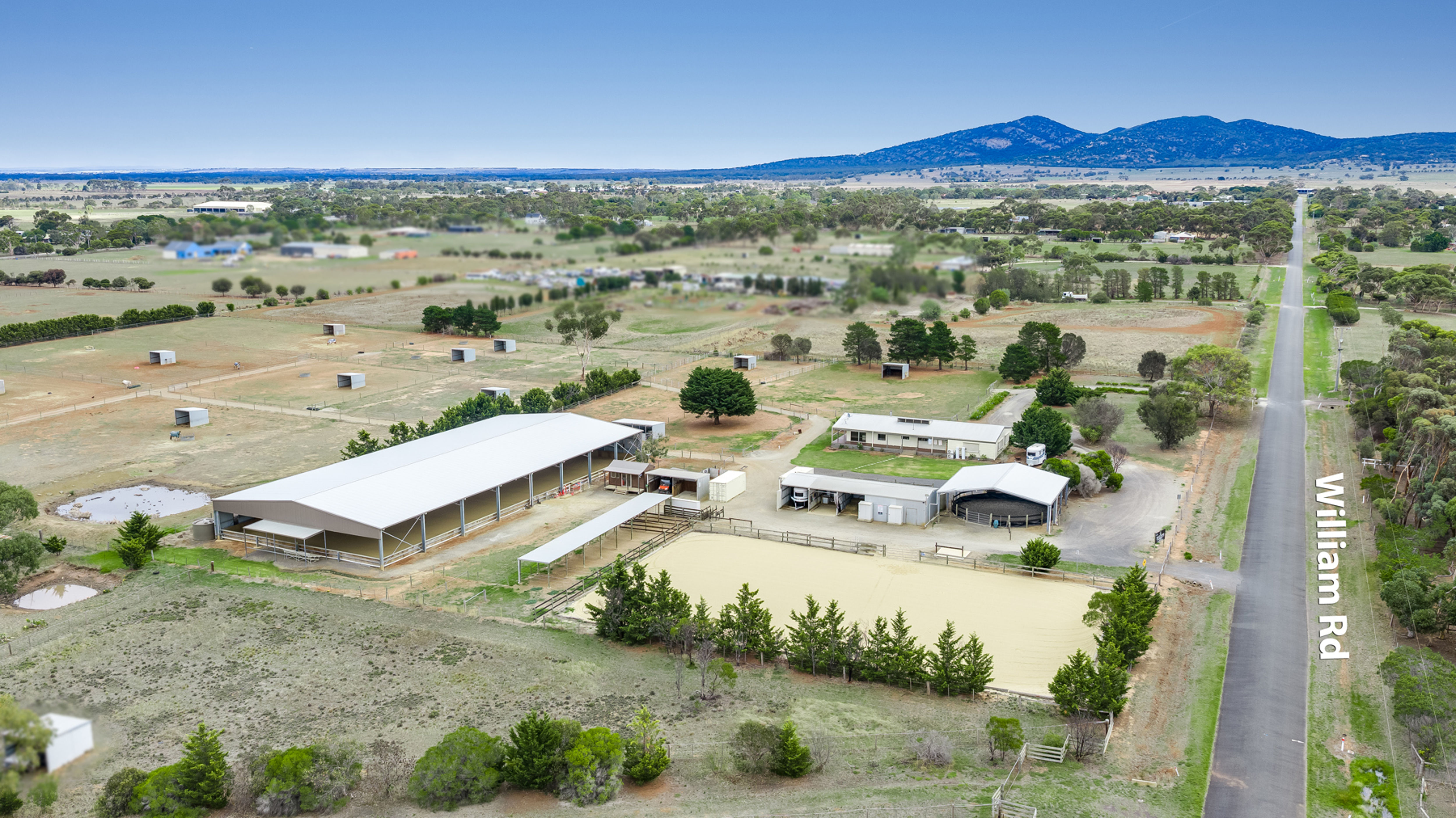 EQUINE LIFESTYLE PROPERTY WITH QUALITY INFRASTRUCTURE