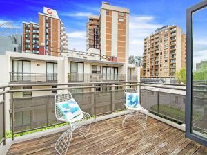 Property in Surry Hills - $600 PW