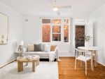 CHARMING 1-BEDROOM IN PRIME CRONULLA LOCATION