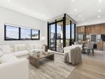 CONTEMPORARY LIVING WITH STUNNING VIEWS